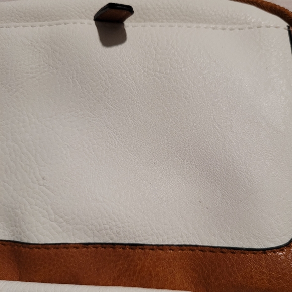 FAUX Leather Sling Bag✨️ - Picture 7 of 7